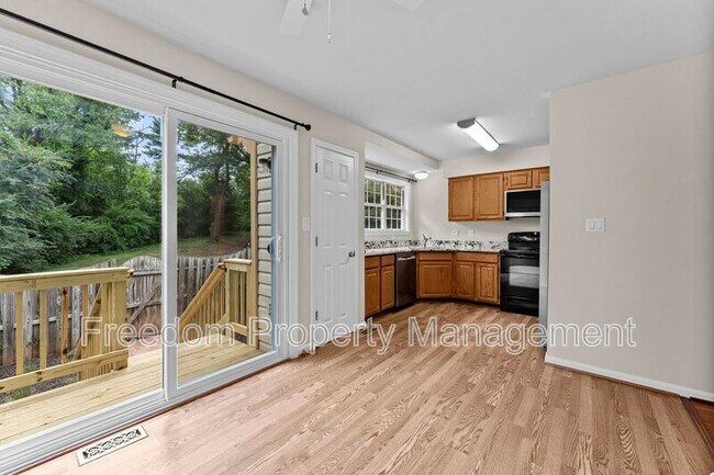 Building Photo - 8644 Sanderling Dr
