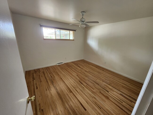 Building Photo - 5567 Newland Way