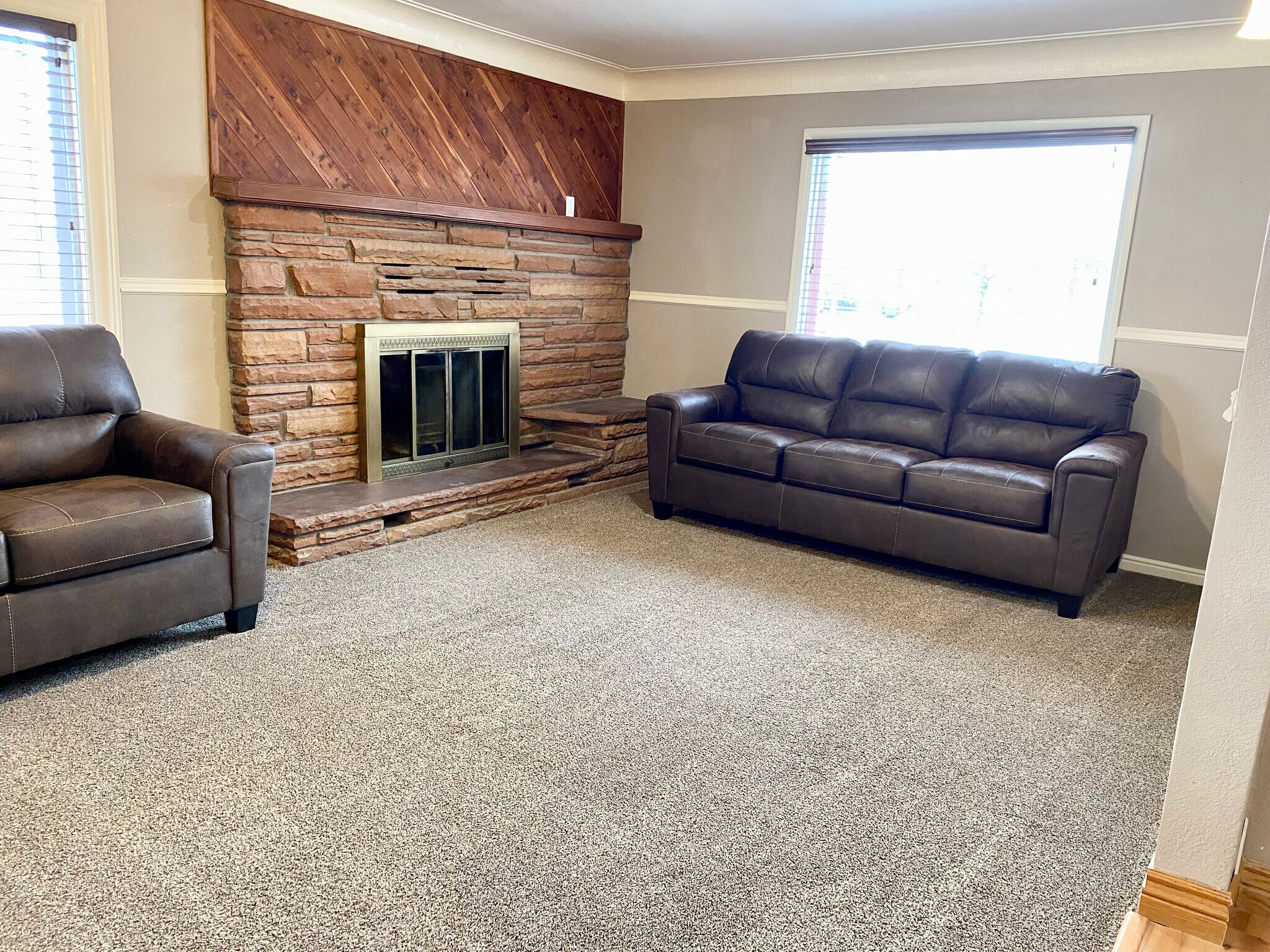 Building Photo - 244 S 100 W