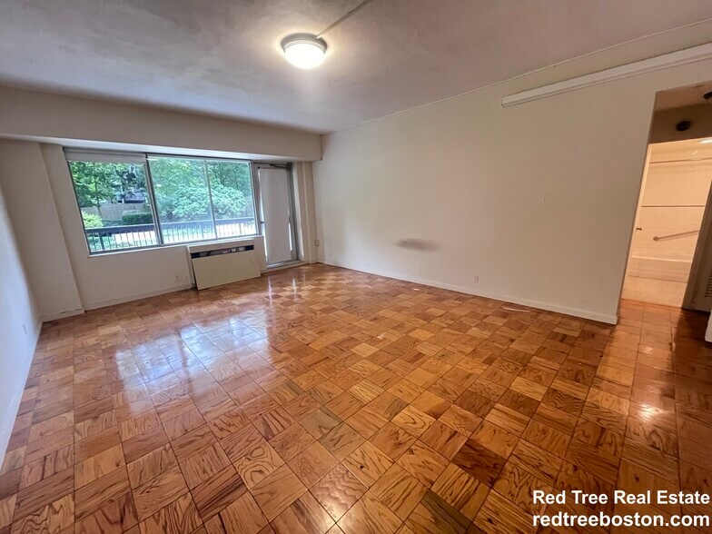 Building Photo - 101 Monmouth St