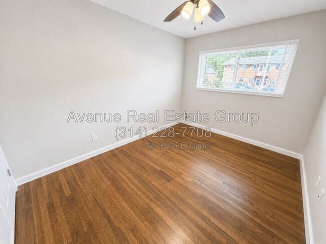 Building Photo - 236 Solon Dr