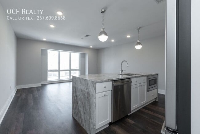 Building Photo - 711 N 16th St