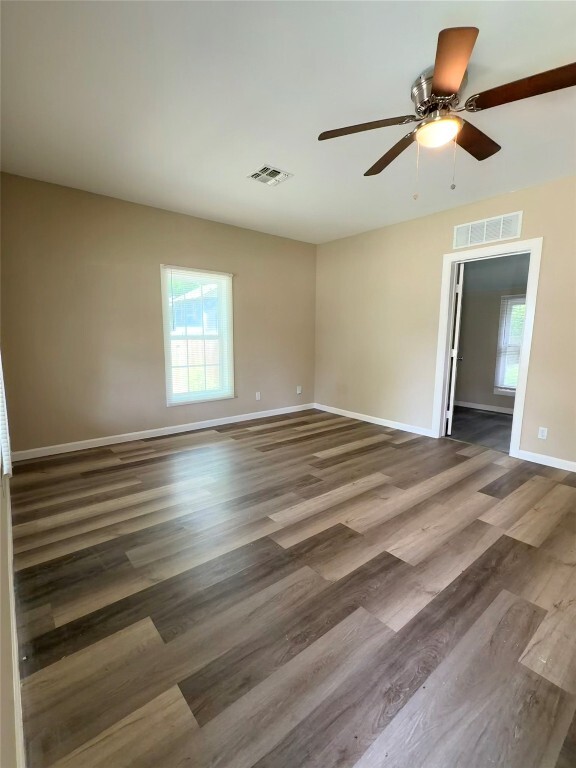 Building Photo - 516 Hurst Pl