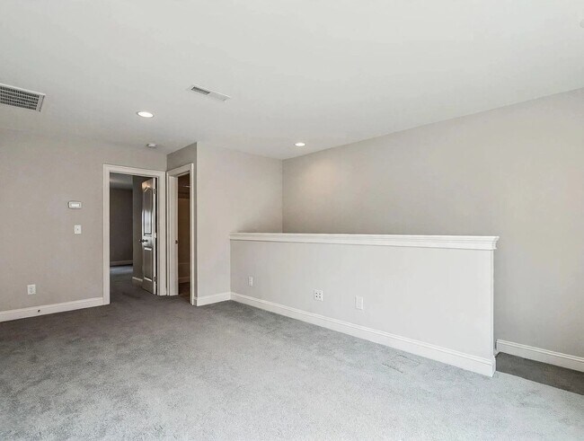 Building Photo - 137 Lucky Ribbon Ln