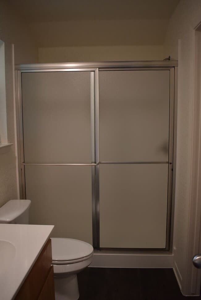 Building Photo - 504 S Juanita Dr