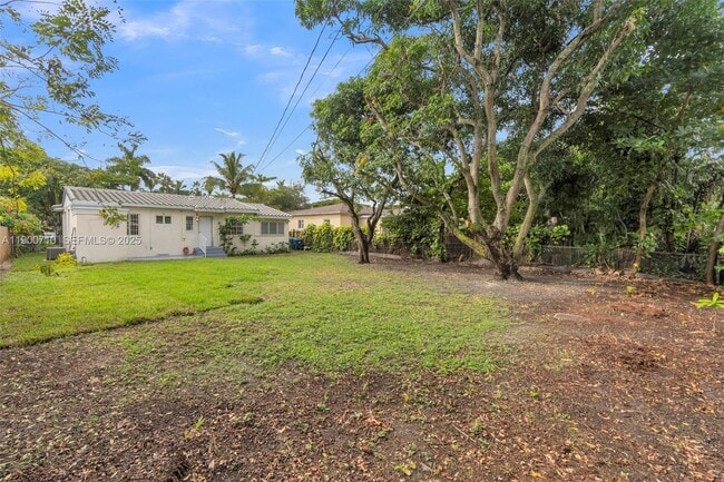 Building Photo - 69 NE 115th St