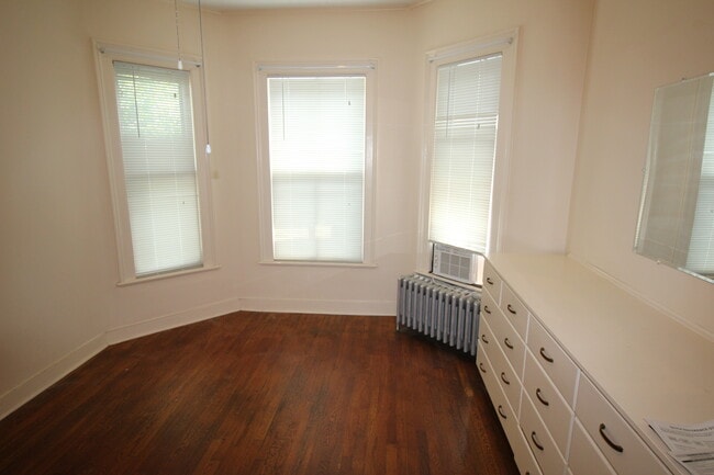Building Photo - 31 Allen Pl