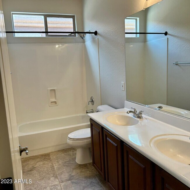 Building Photo - 3416 W Leisure Ln