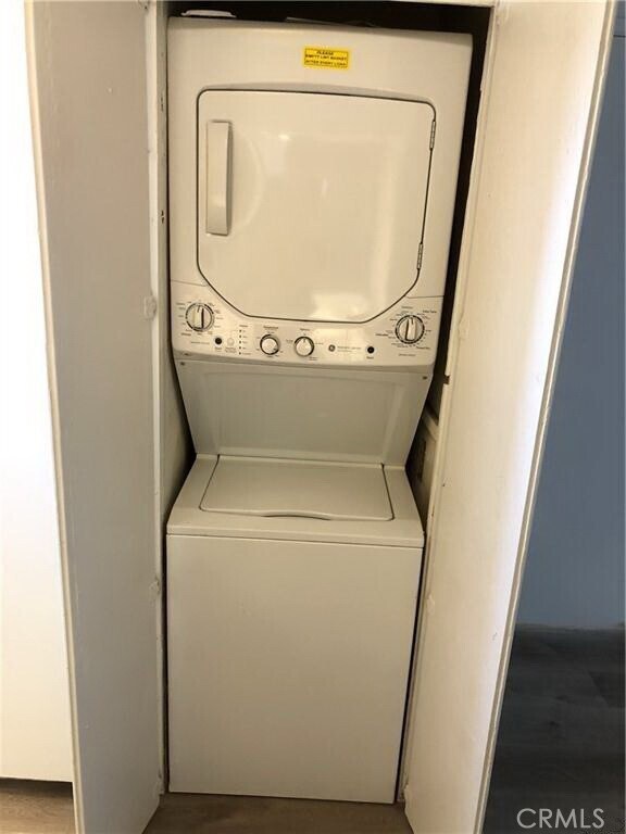 Building Photo - 26131 La Real Ln