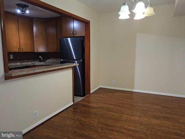 Building Photo - 111 Donzen Dr