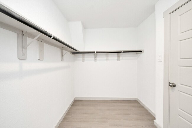 Building Photo - 7803 Golden Rubia Ln