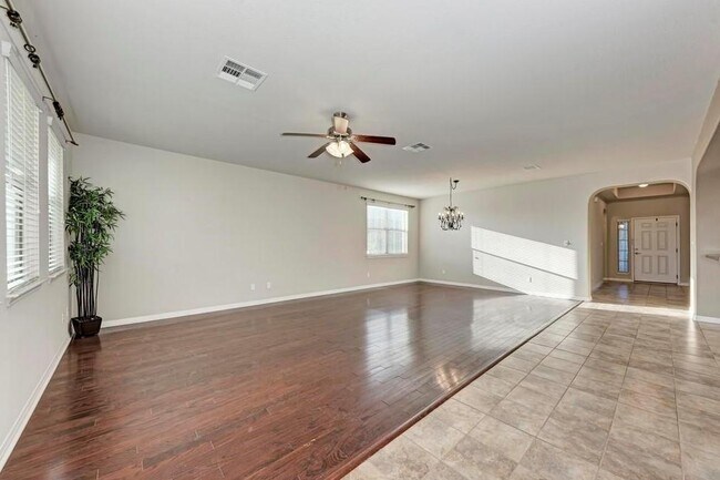 Building Photo - 1301 Grande Mesa Dr