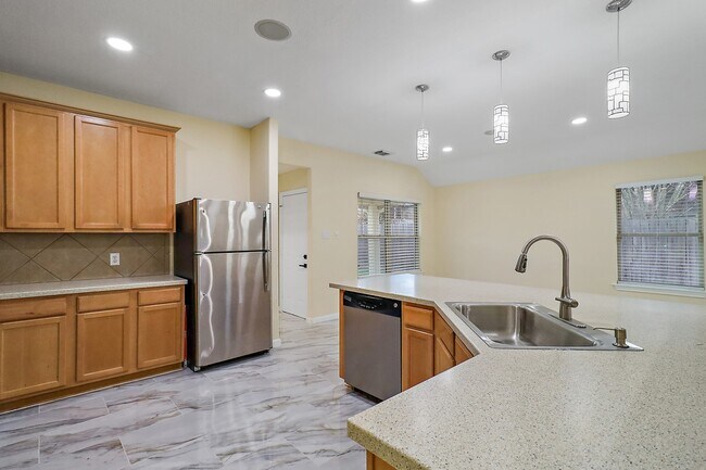 Building Photo - 8007 Berkely Ct