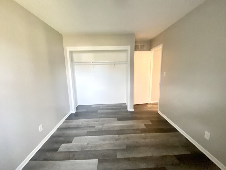 Building Photo - 209 S 1st St