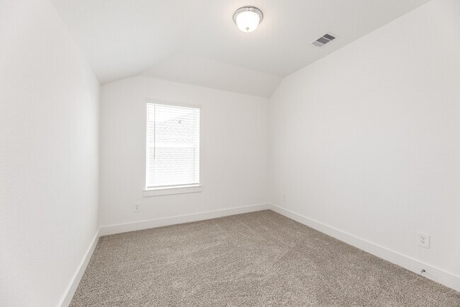 Building Photo - 7819 Cattail Shallows Ln