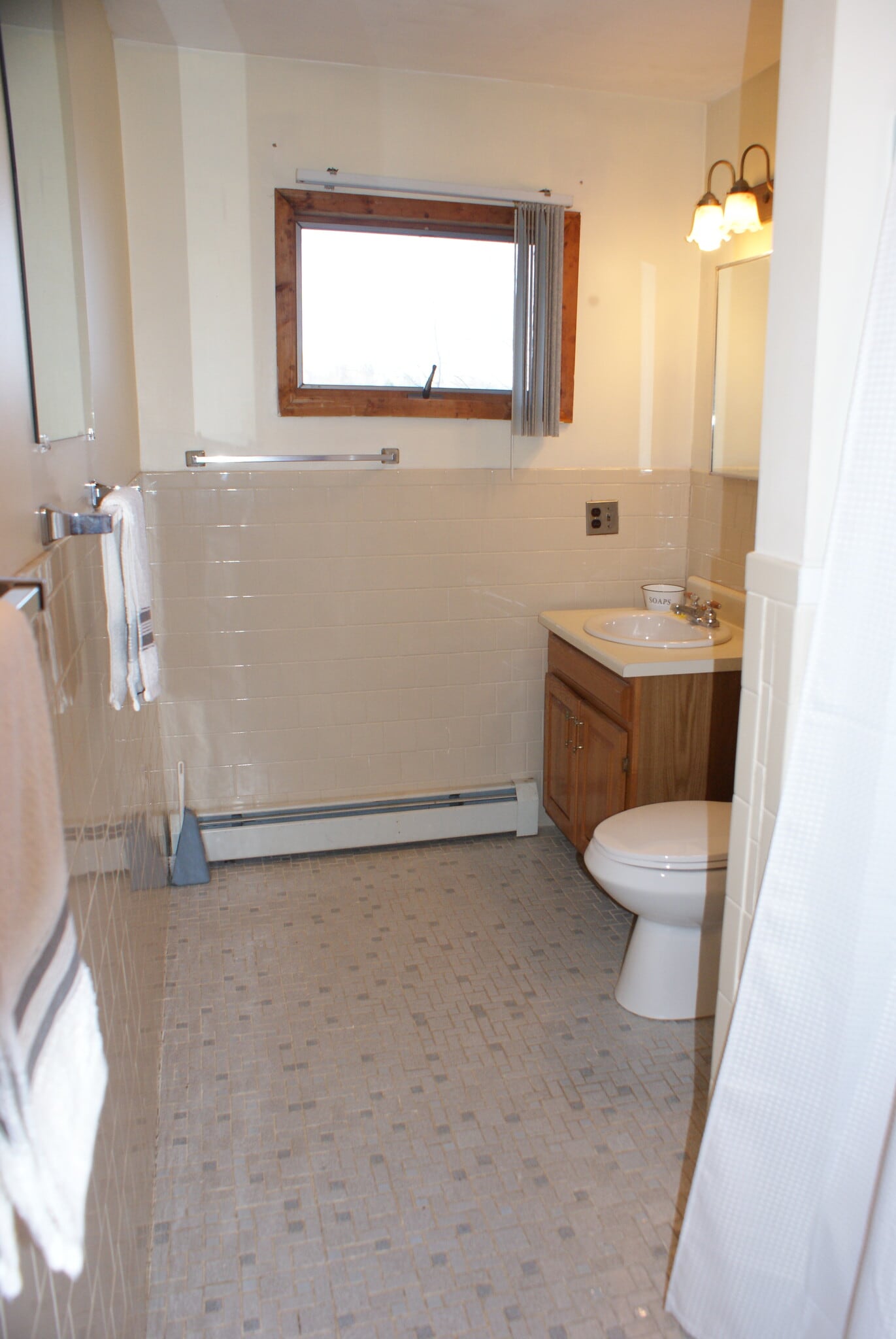 Full Bath - 540 Hoagerburgh Rd