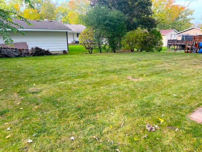 Building Photo - 2720 Kincaid Dr