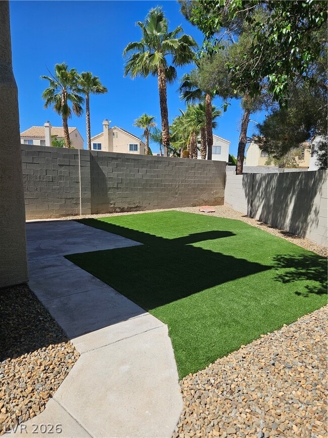 Building Photo - 9516 Wooden Pier Way