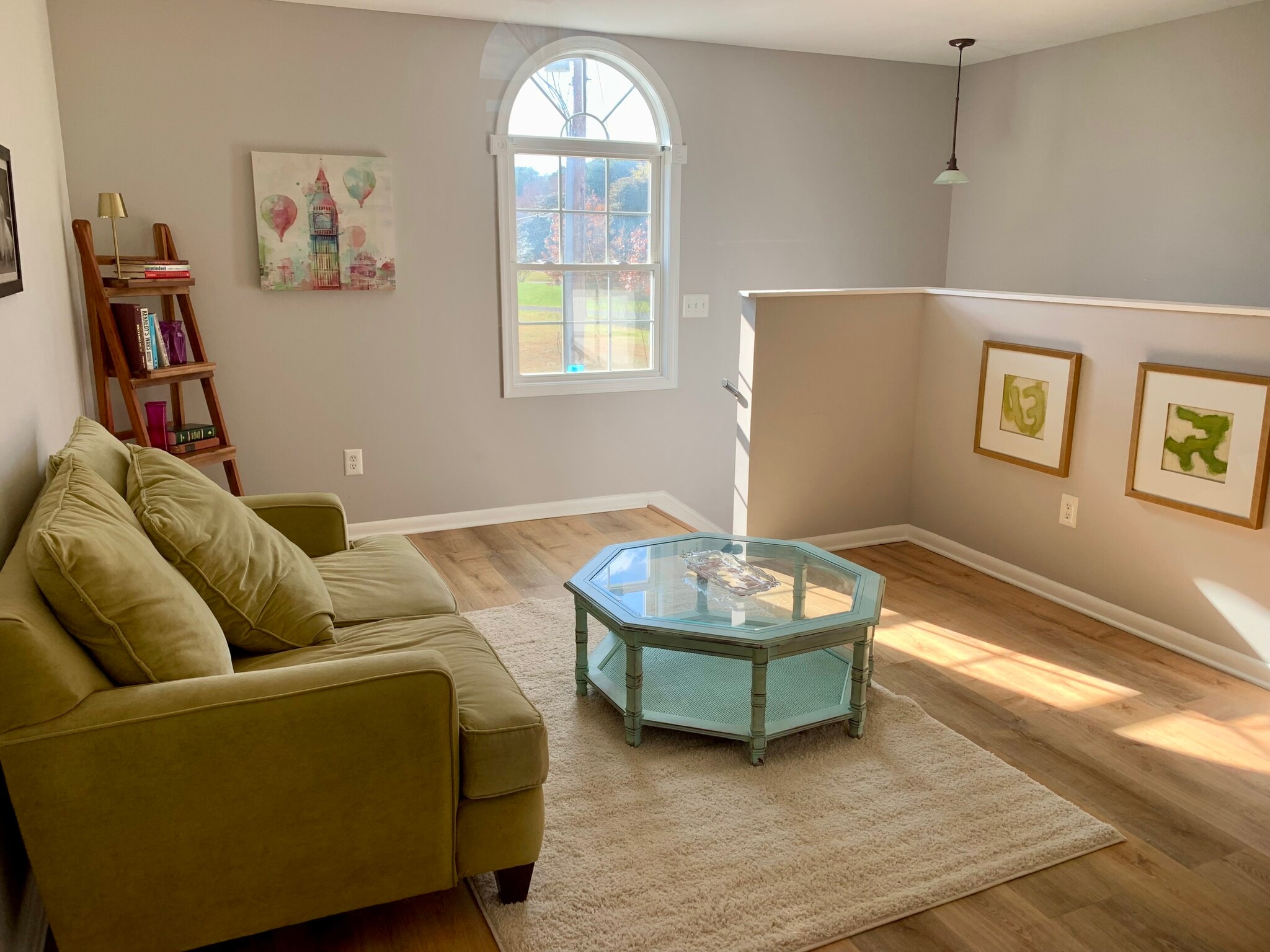 Loft sitting area - 37526 River Springs Rd