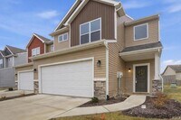 Building Photo - 3597 Canal Square Dr