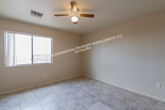 Building Photo - 4123 E Cameo Point Dr