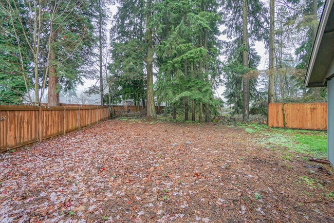 Building Photo - 13817 NE 35th Cir