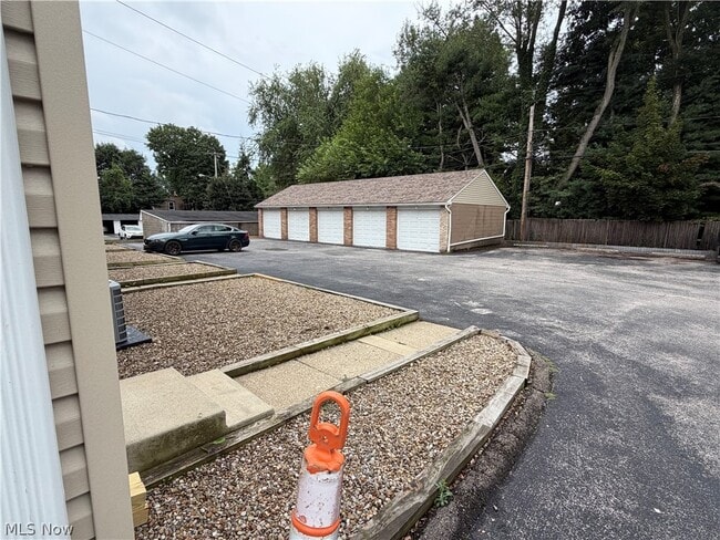 Building Photo - 58 N Pershing Ave
