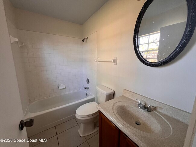 Building Photo - 1163 Beacon St NW