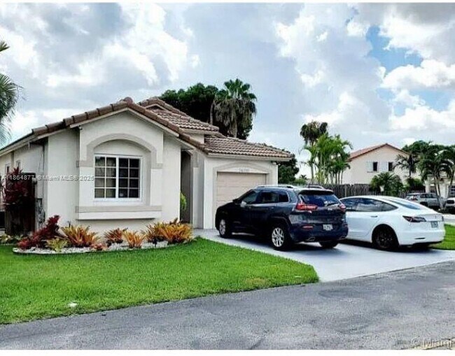 Building Photo - 14175 SW 149th Ct