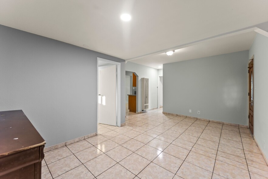 Building Photo - 6297 Orizaba Ave