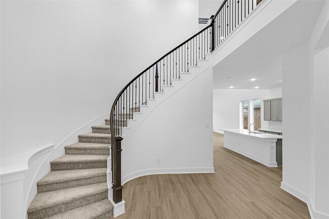 Building Photo - 29651 Blooming Grv