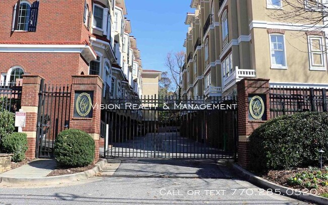 Building Photo - 829 Clifton Heights Ln.- Luxury Townhome