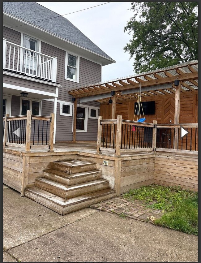 Building Photo - Room Rent