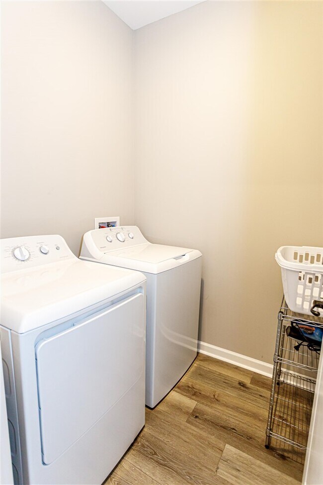 Building Photo - 2931 Niccoline Way