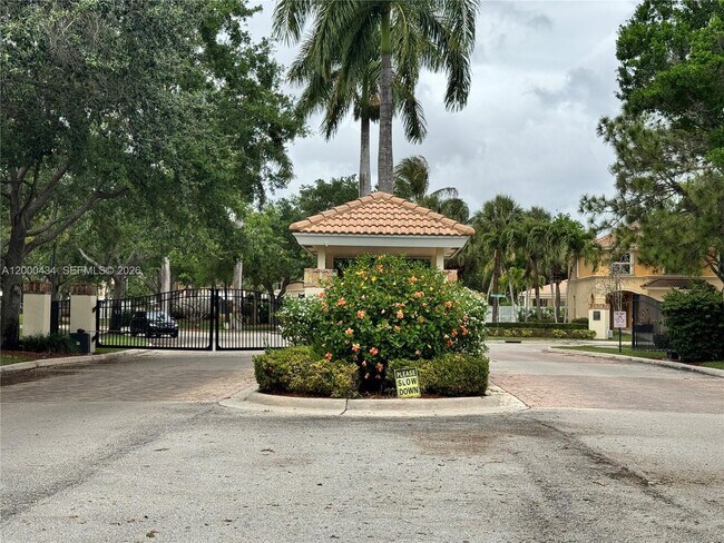 Building Photo - 435 Rainbow Springs Terrace