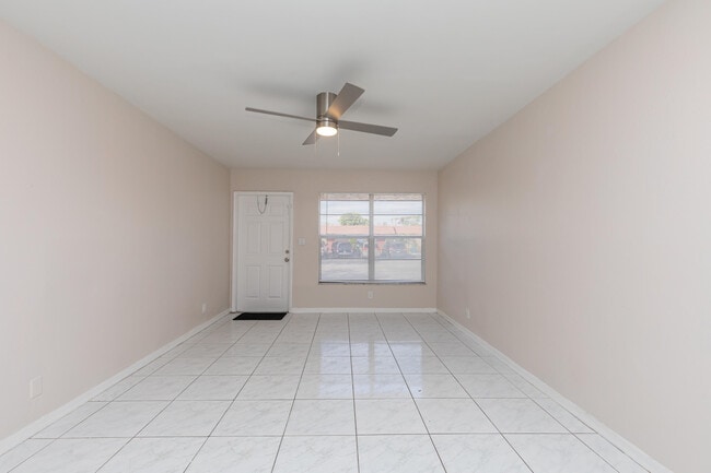 Building Photo - 7750 SW 10th Ct