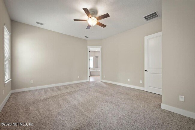 Building Photo - 305 Seahill Dr