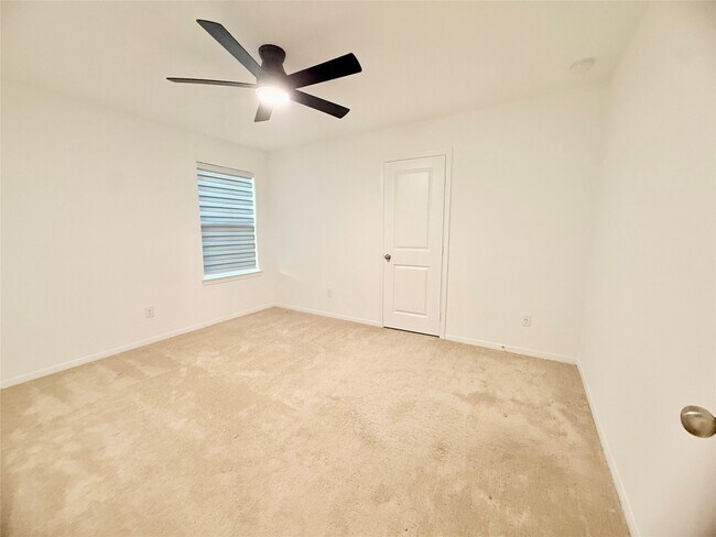 Building Photo - 24619 Applewood Crst Ln