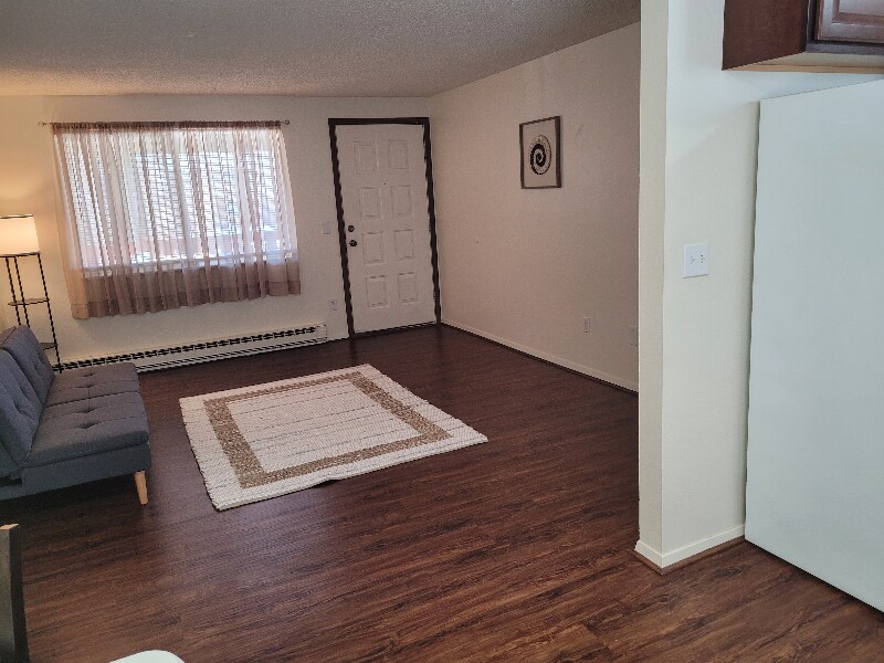 Building Photo - 228 Glenda Dr