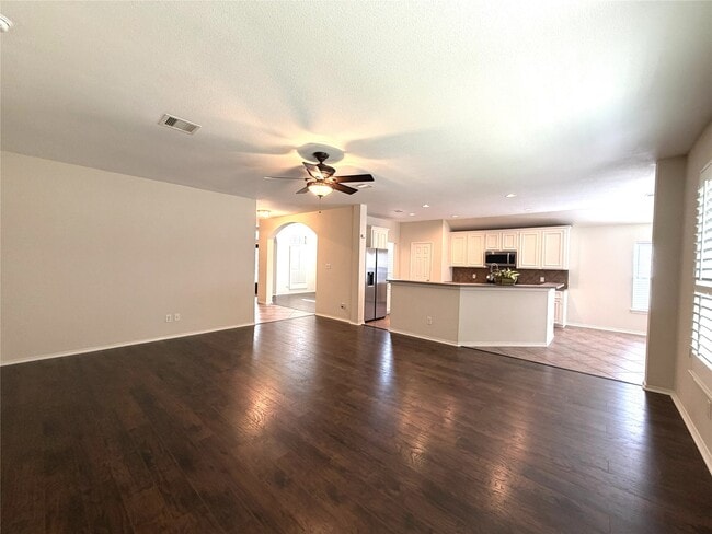 Building Photo - 1707 Magnolia Lake Ln