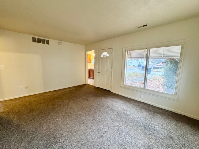 Building Photo - 1062 Merton Ave