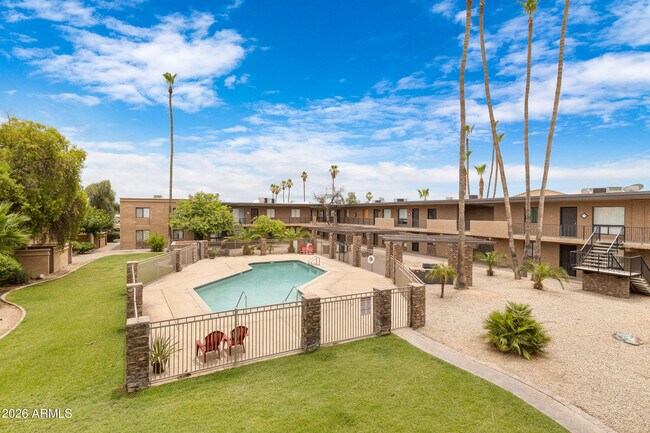 Building Photo - 7110 E Continental Dr