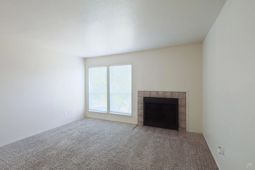 Building Photo - 10401 N Lamar Blvd