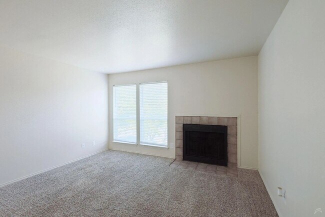 Building Photo - 10401 N Lamar Blvd