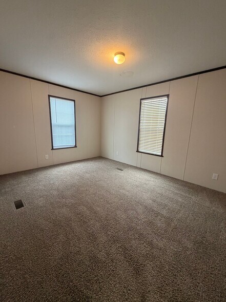 Building Photo - 85 Dunlap Cir