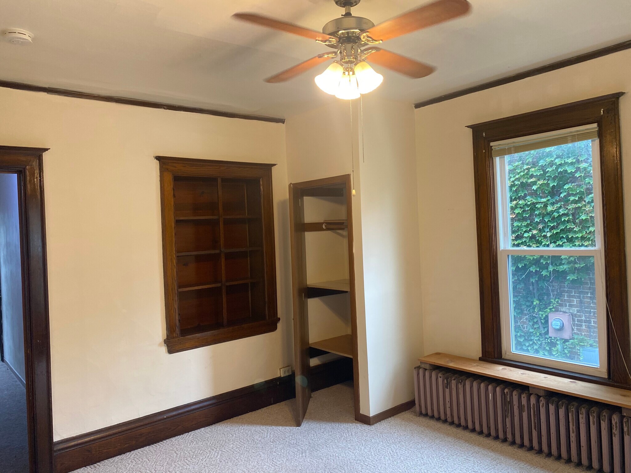 Building Photo - 112 S Mills St