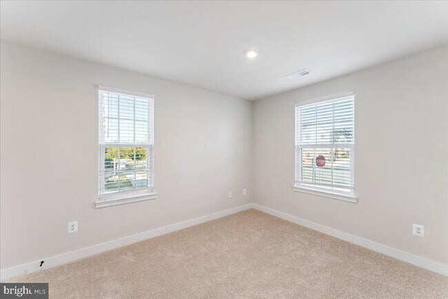 Building Photo - 14032 Sunrise Valley Dr