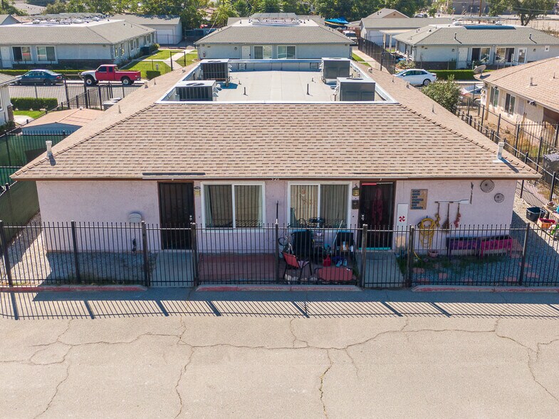 Building Photo - 526 Greystone Ln