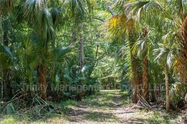 Building Photo - 217 S Tuck Point