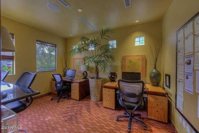 Building Photo - 6900 E Princess Dr
